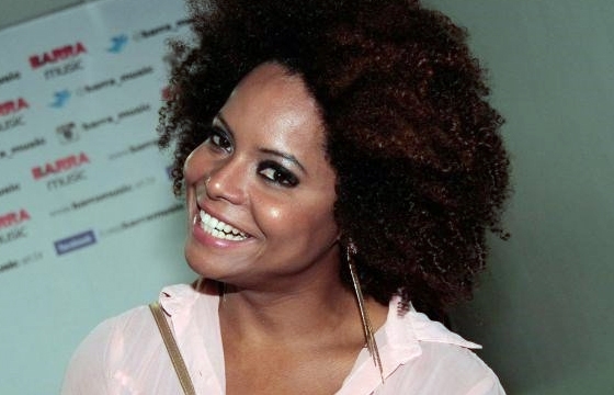Biografia de Adriana Bombom